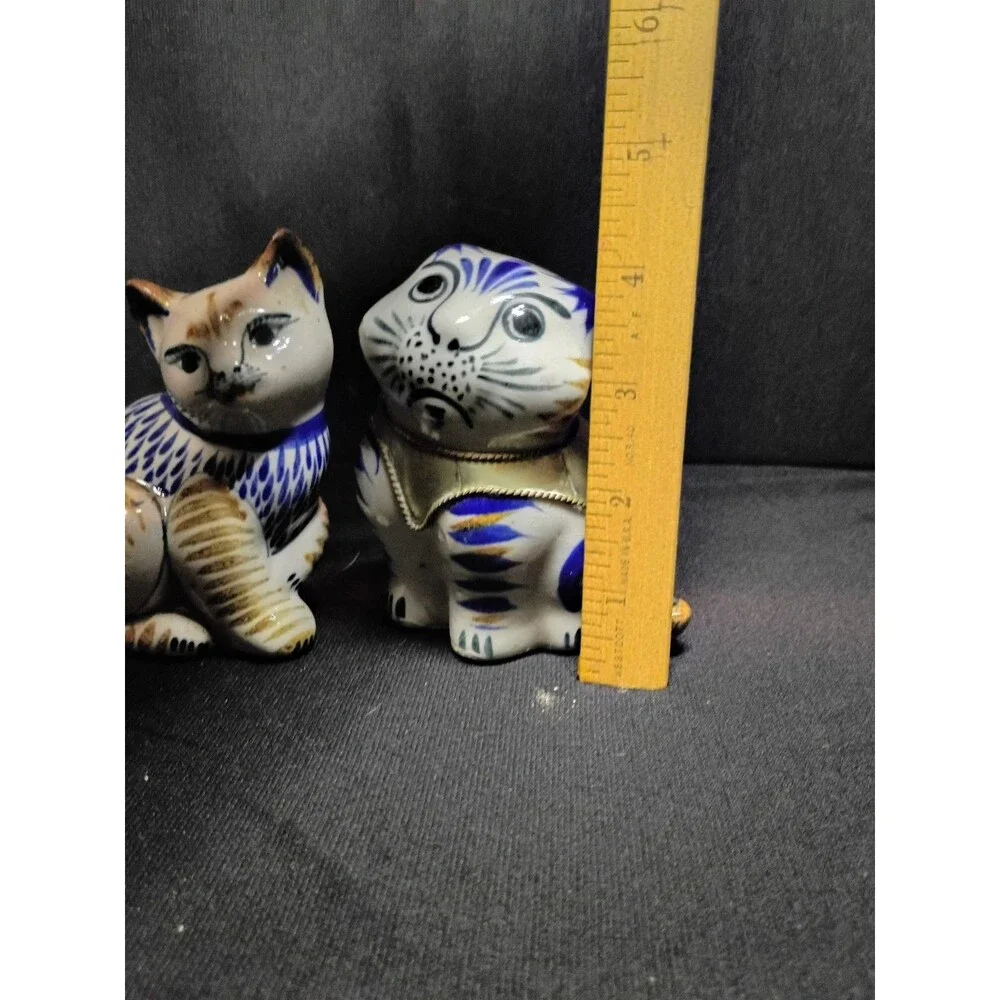 Mexican Tonala Cat Sculpture Folk Art Flower Pattern